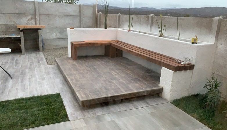 Plataforma y relación con el patio
